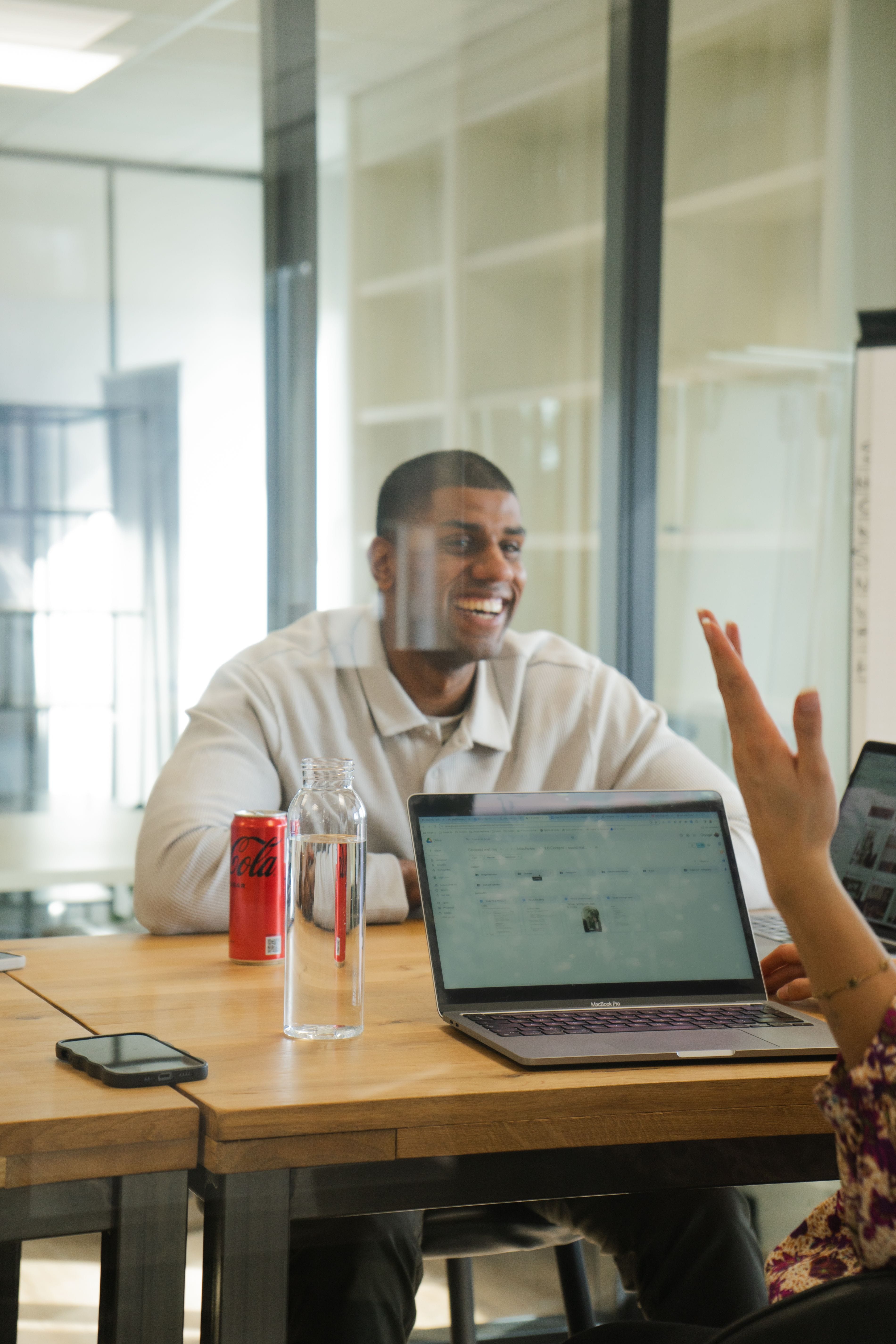 thumbnail Dé vijf verschillen tussen solliciteren - vroeger versus nu